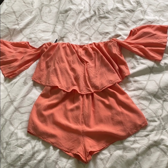 strapless flowy romper - Picture 2 of 5